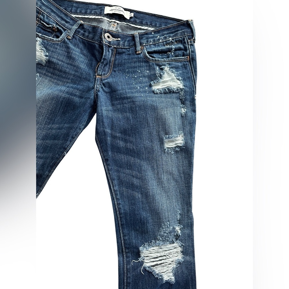 Abercrombie & Fitch Distressed Low-Rise Straight Leg Jeans – Size 30x32 - Picture 6 of 16